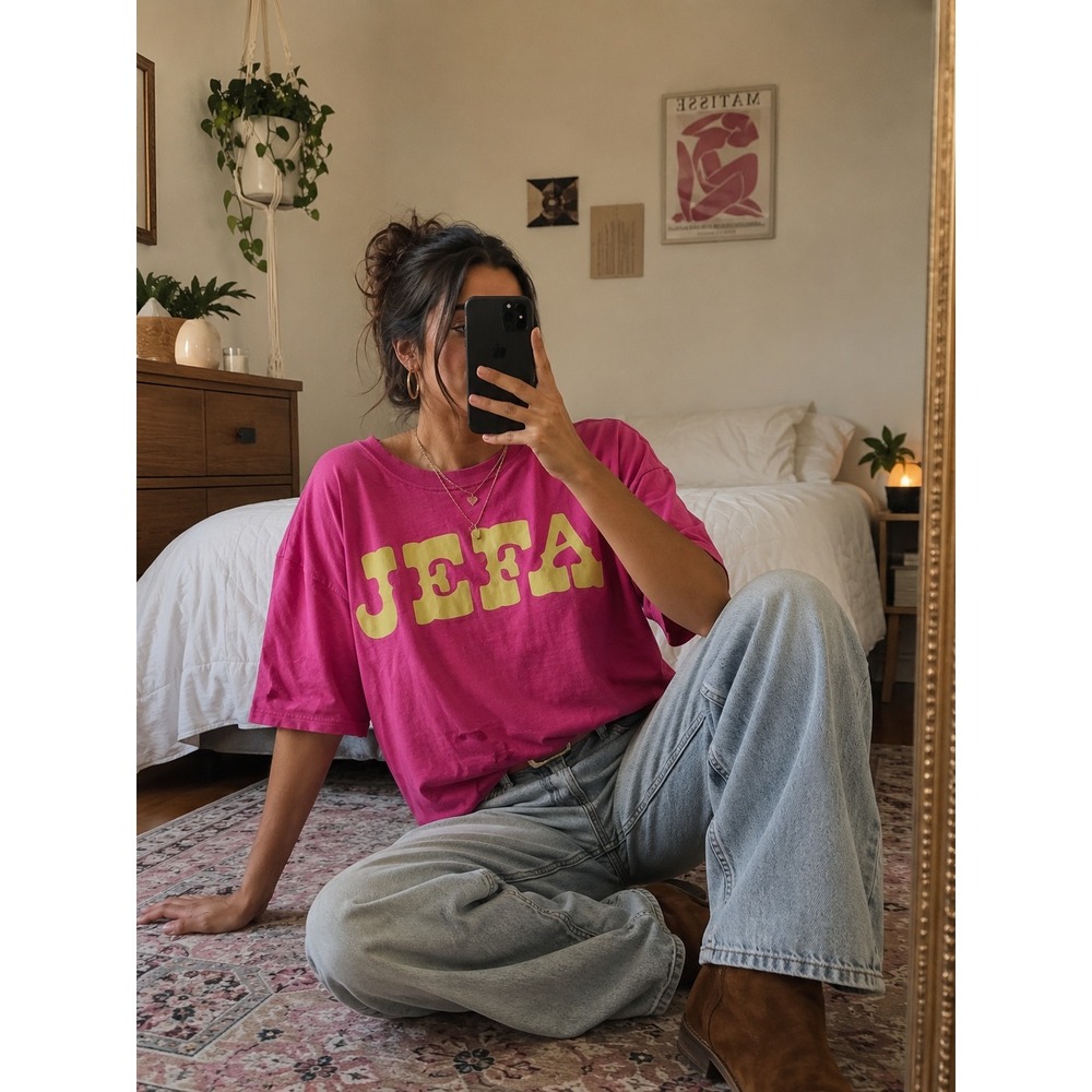 JEFA Graphic Short Sleeve Tee in Hot Pink